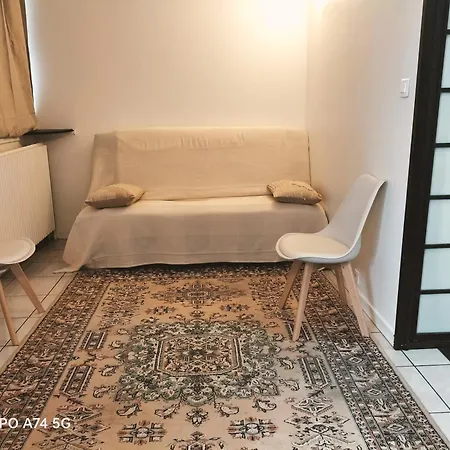 Le Yvyzen Apartment *